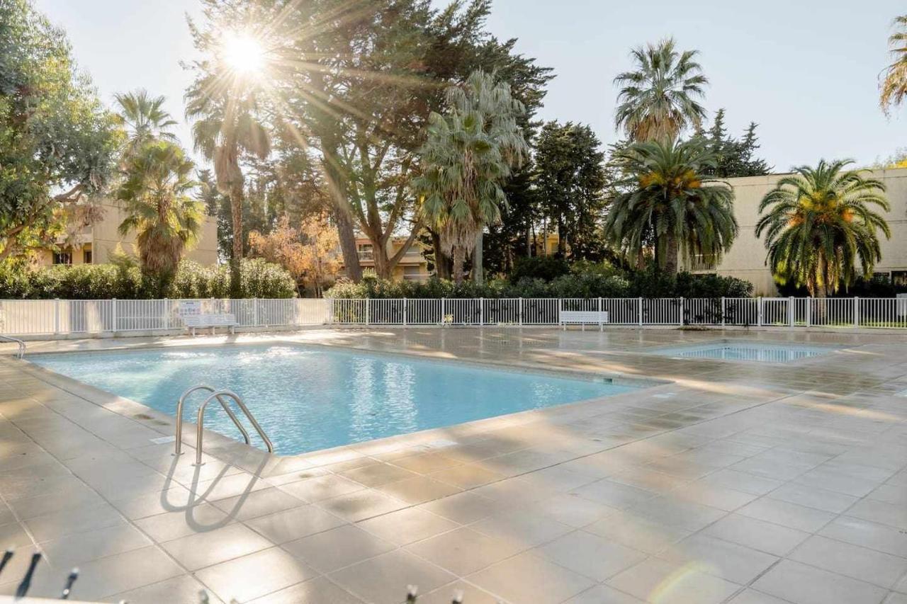 Spacious Apartment At A 5 Min Walk From The Beach Antibes Zewnętrze zdjęcie