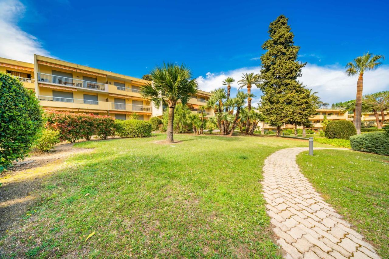 Spacious Apartment At A 5 Min Walk From The Beach Antibes Zewnętrze zdjęcie