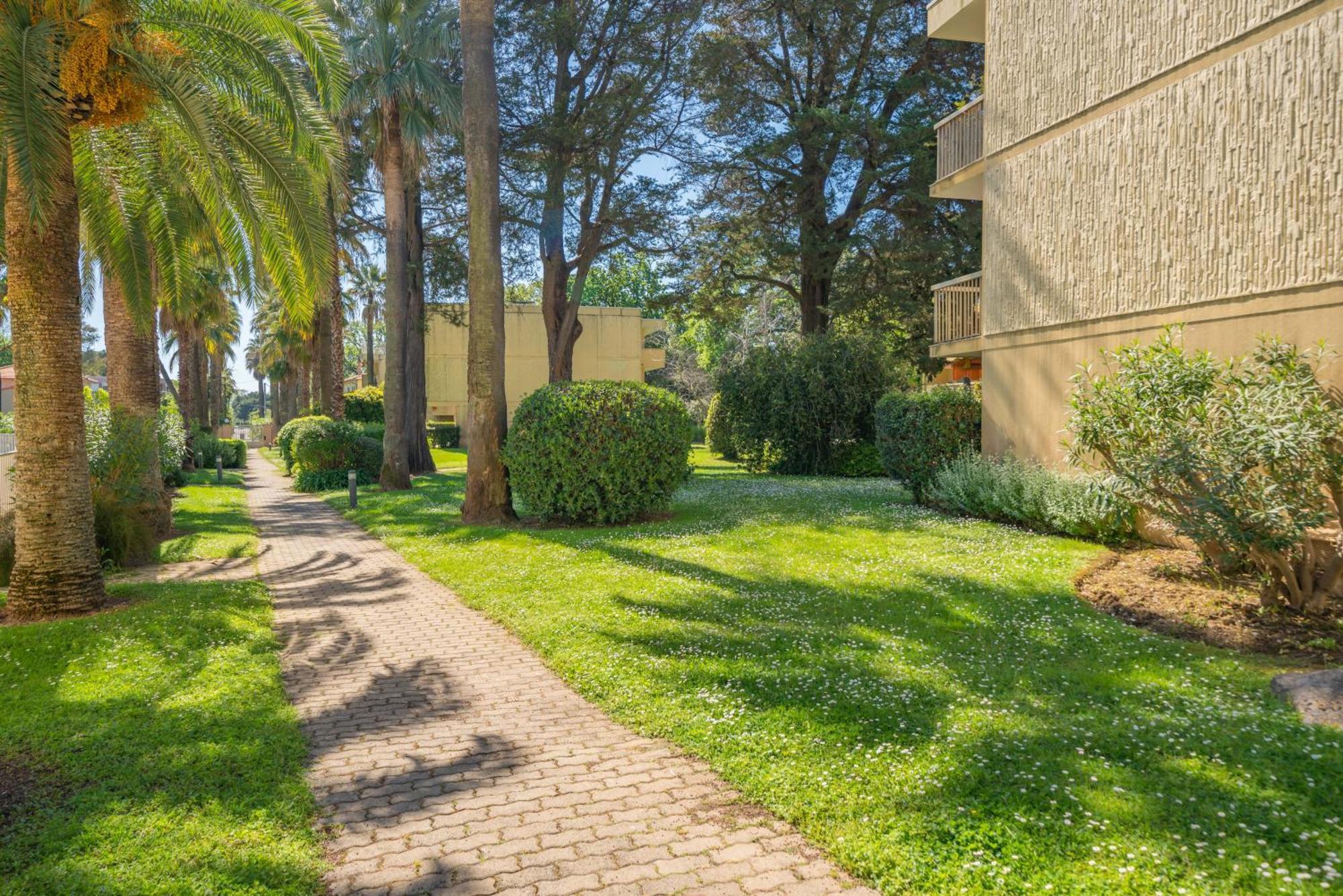 Spacious Apartment At A 5 Min Walk From The Beach Antibes Zewnętrze zdjęcie