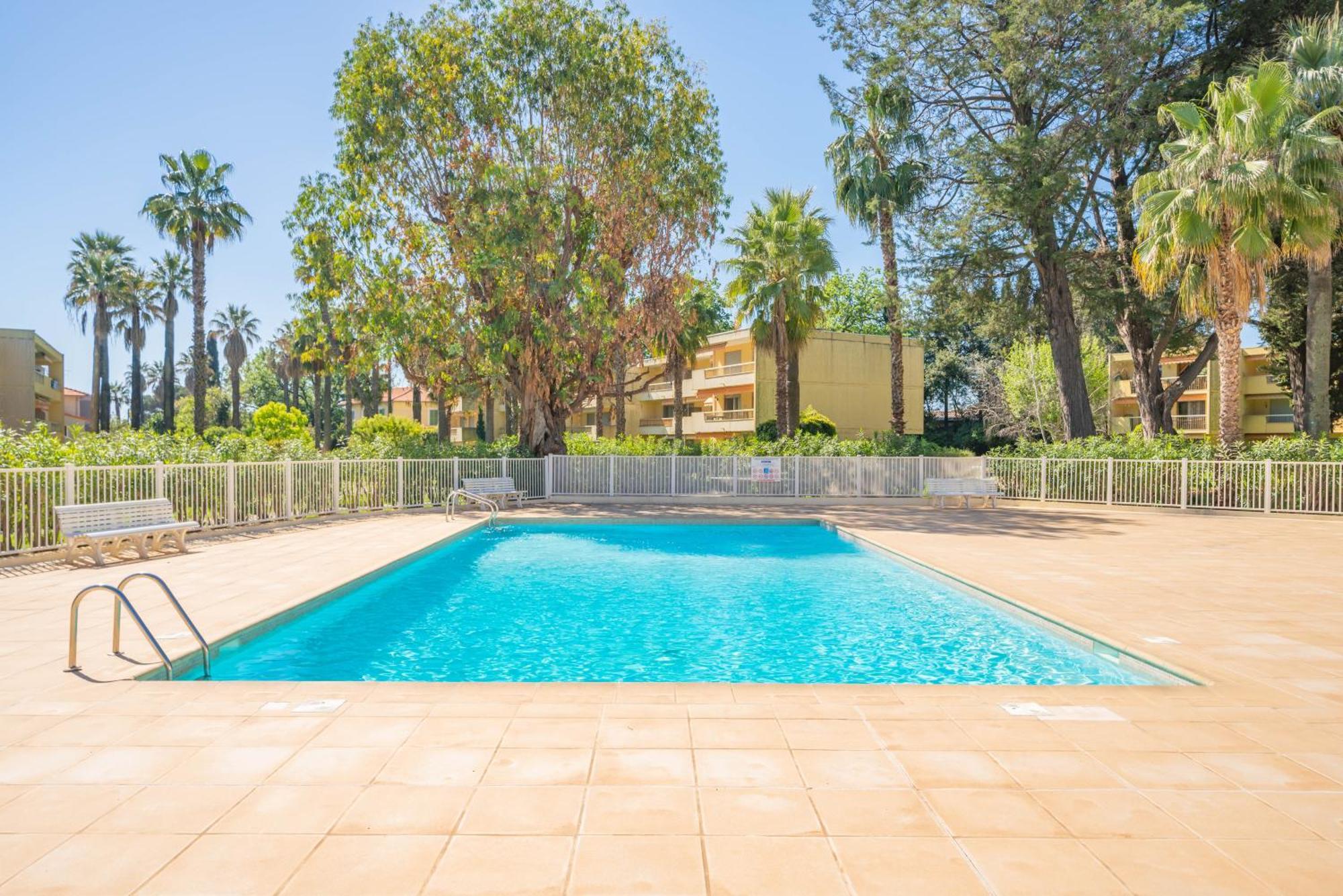 Spacious Apartment At A 5 Min Walk From The Beach Antibes Zewnętrze zdjęcie